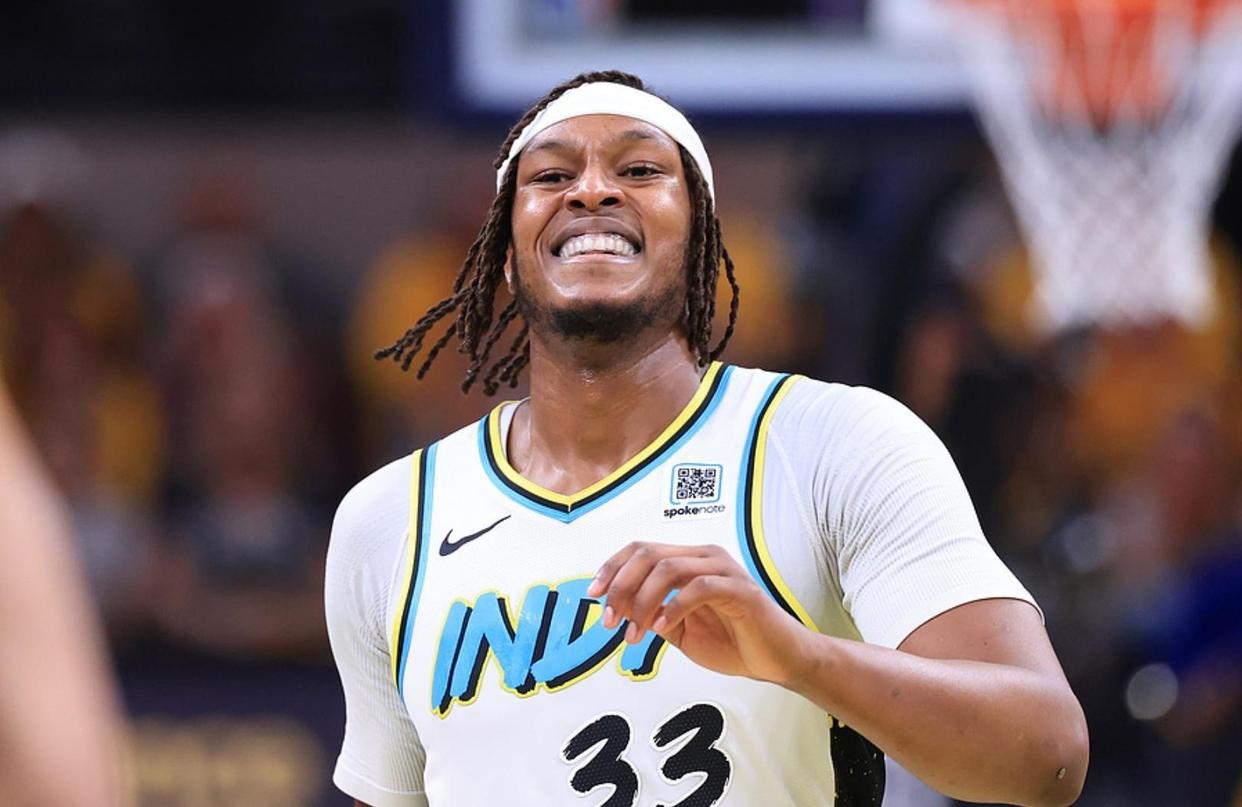 星空体育官方网站包含西亚卡姆迎来二十赛季高光表现，巴塞罗那球迷沸腾！的词条